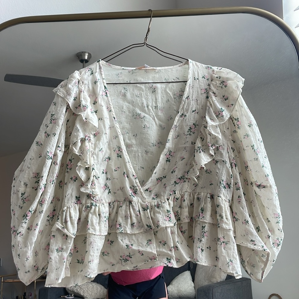 Olivaceous • Floral Ruffle Blouse • nwot